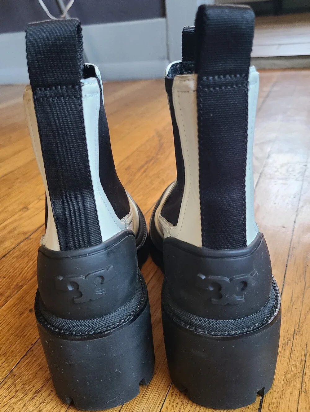 Tory Burch Chelsea Boot